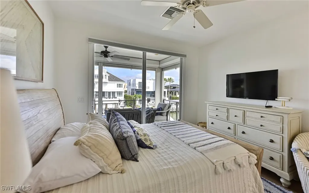 271 Bayview Avenue Naples FL 34108
