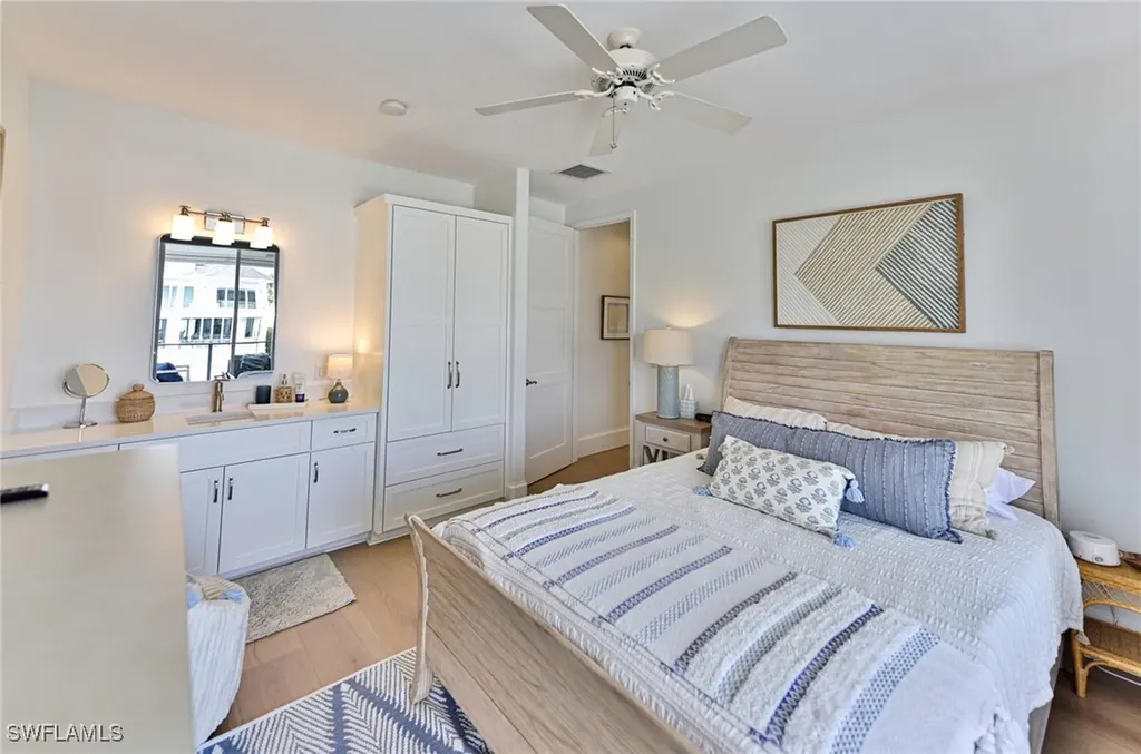 271 Bayview Avenue Naples FL 34108