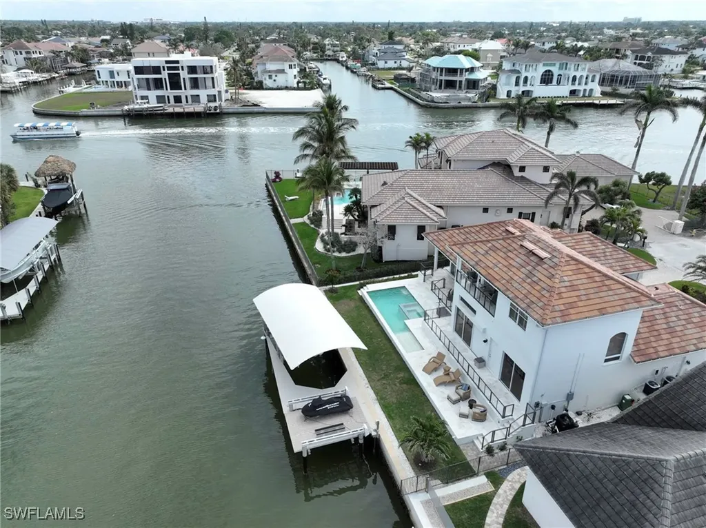 271 Bayview Avenue Naples FL 34108