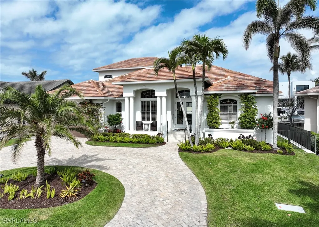 271 Bayview Avenue Naples FL 34108