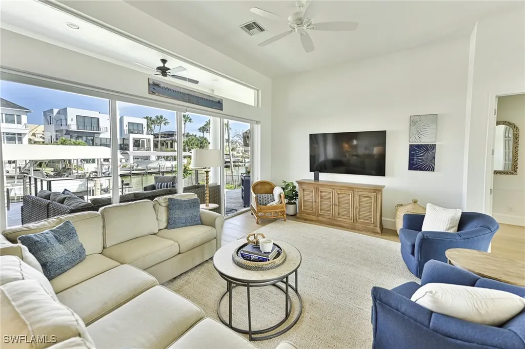 271 Bayview Avenue Naples FL 34108