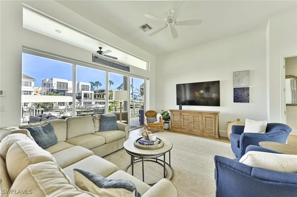 271 Bayview Avenue Naples FL 34108