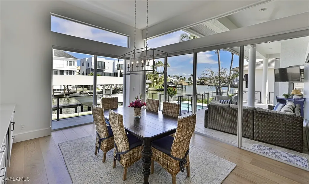 271 Bayview Avenue Naples FL 34108