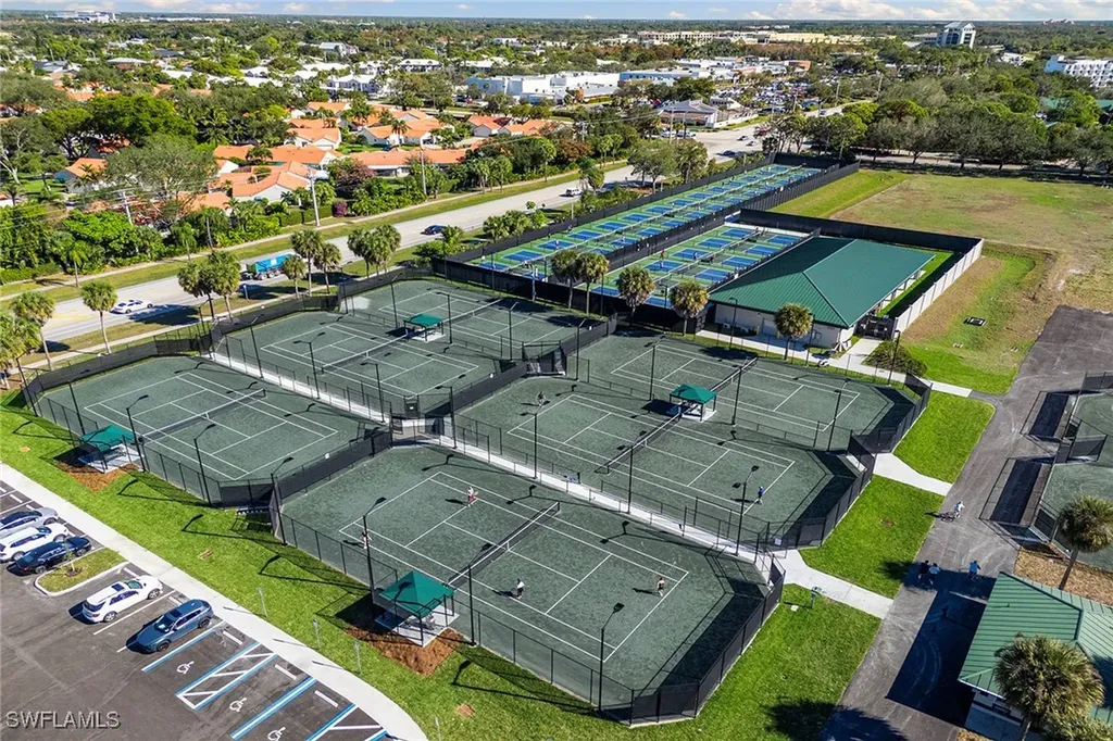 750 Bentwater Circle Naples FL 34108