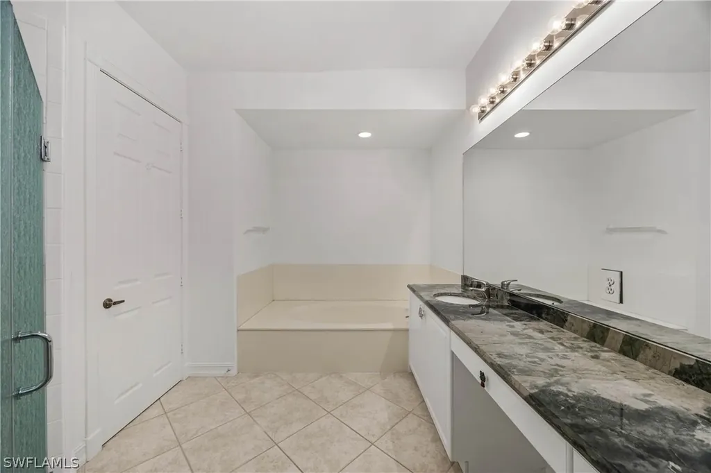 1840 Les Chateaux Boulevard Naples FL 34109