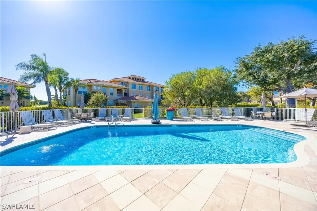 1840 Les Chateaux Boulevard Naples FL 34109