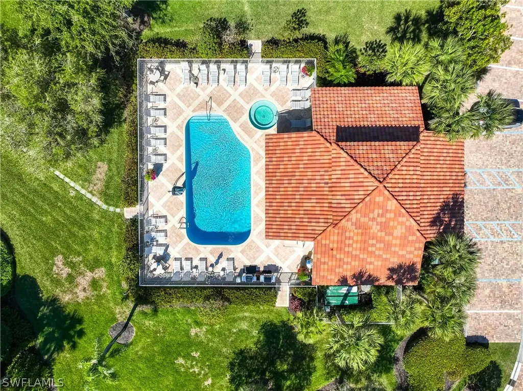 1840 Les Chateaux Boulevard Naples FL 34109