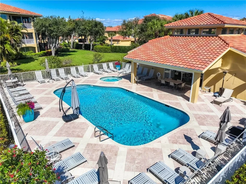 1840 Les Chateaux Boulevard Naples FL 34109