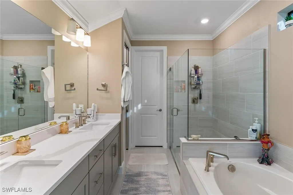 10363 Ventana Lane Naples FL 34120