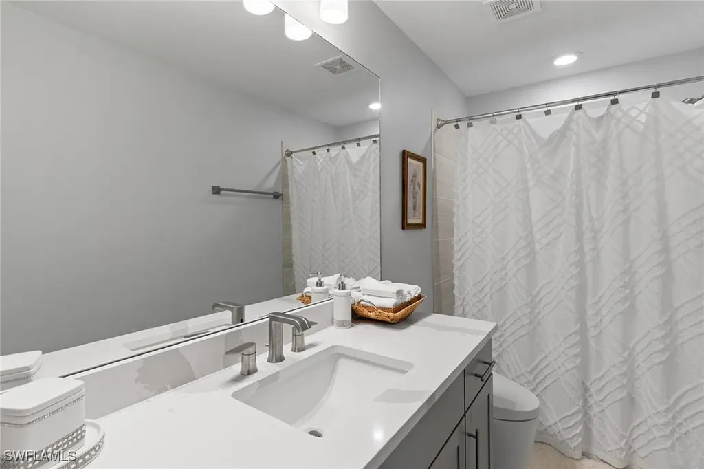 10363 Ventana Lane Naples FL 34120