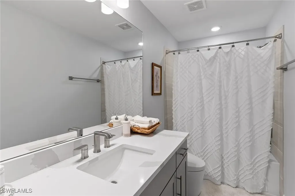 10363 Ventana Lane Naples FL 34120