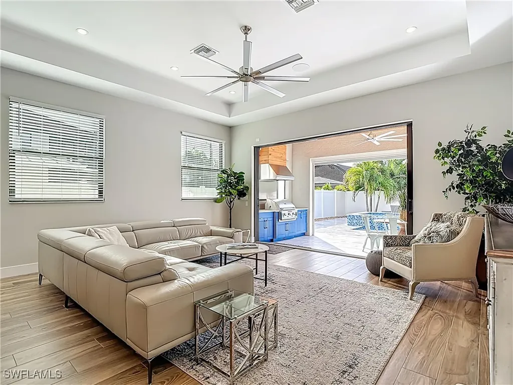 828 100th Avenue N Naples FL 34108