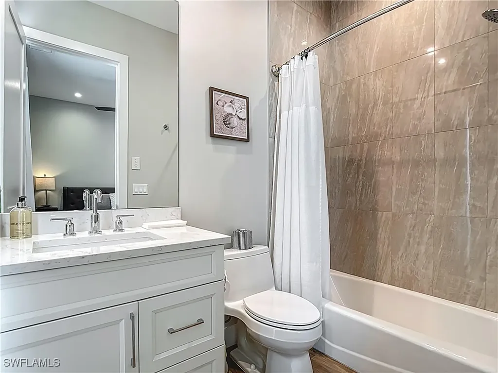 828 100th Avenue N Naples FL 34108
