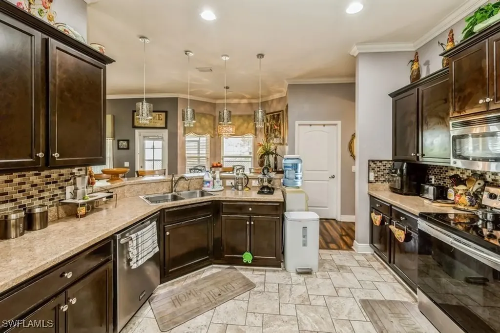 3106 4th Street SW Lehigh Acres FL 33976