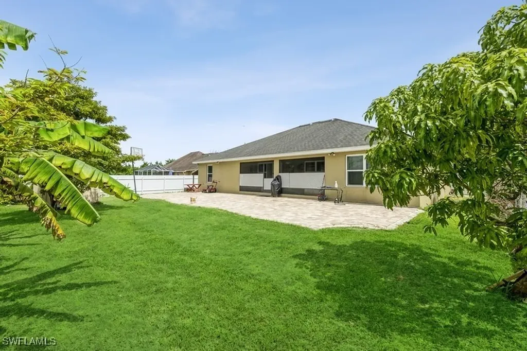 3106 4th Street SW Lehigh Acres FL 33976