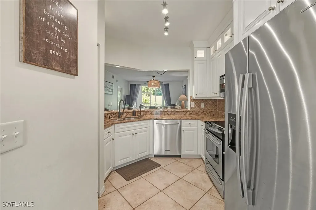 871 Tanbark Drive Naples FL 34108
