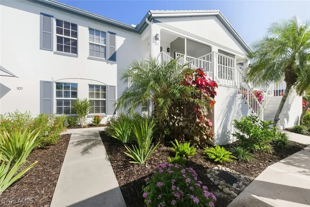 871 Tanbark Drive Naples FL 34108