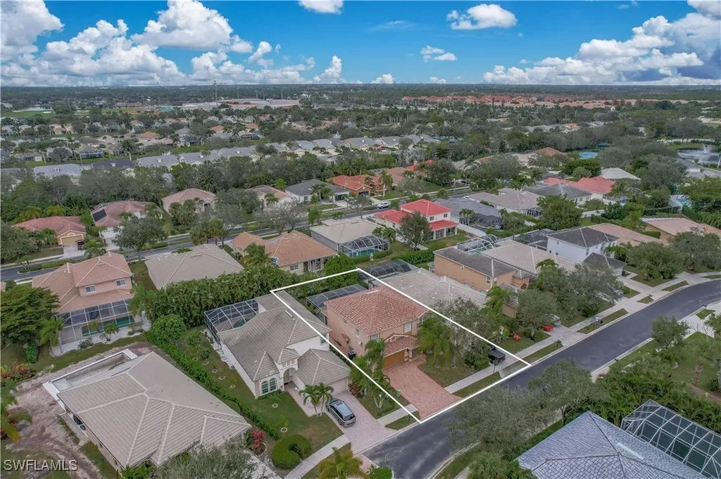 8271 Laurel Lakes Way Naples FL 34119