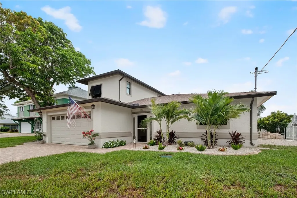 190 Tahiti Circle Naples FL 34113