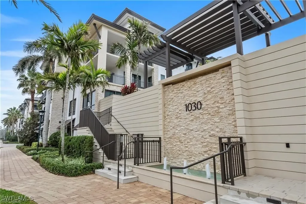 1030 3rd Avenue S Naples FL 34102