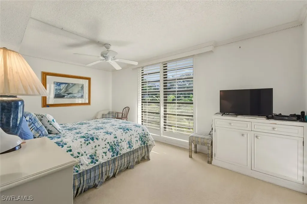 2378 Gulf Shore Boulevard N Naples FL 34103