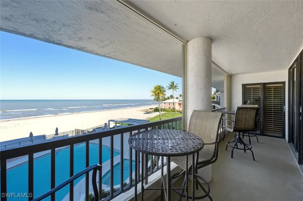 2378 Gulf Shore Boulevard N Naples FL 34103