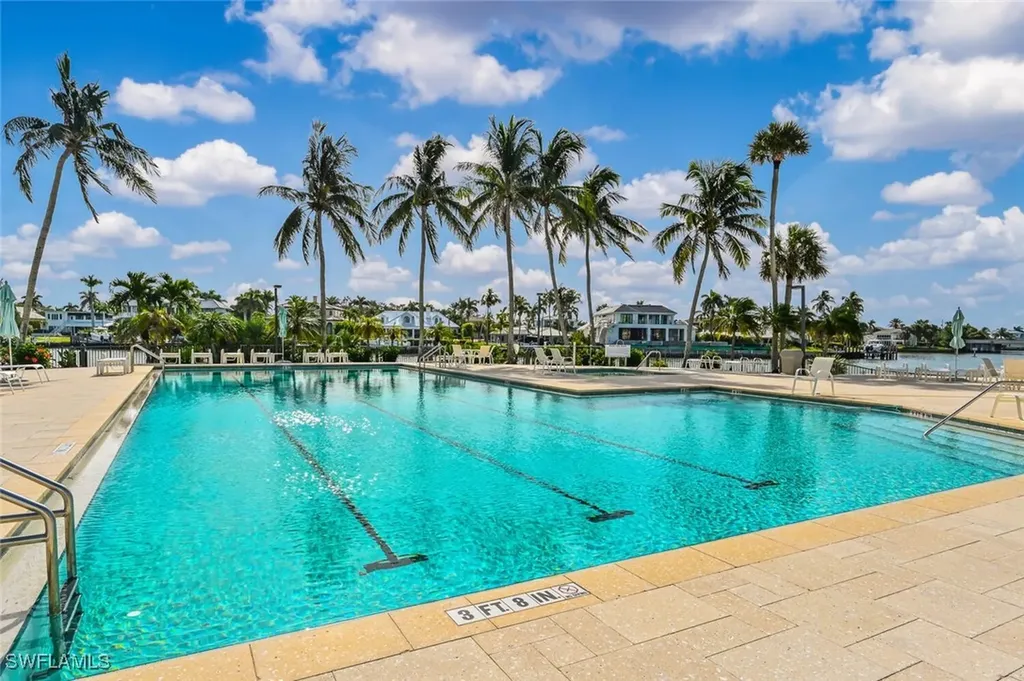 2378 Gulf Shore Boulevard N Naples FL 34103