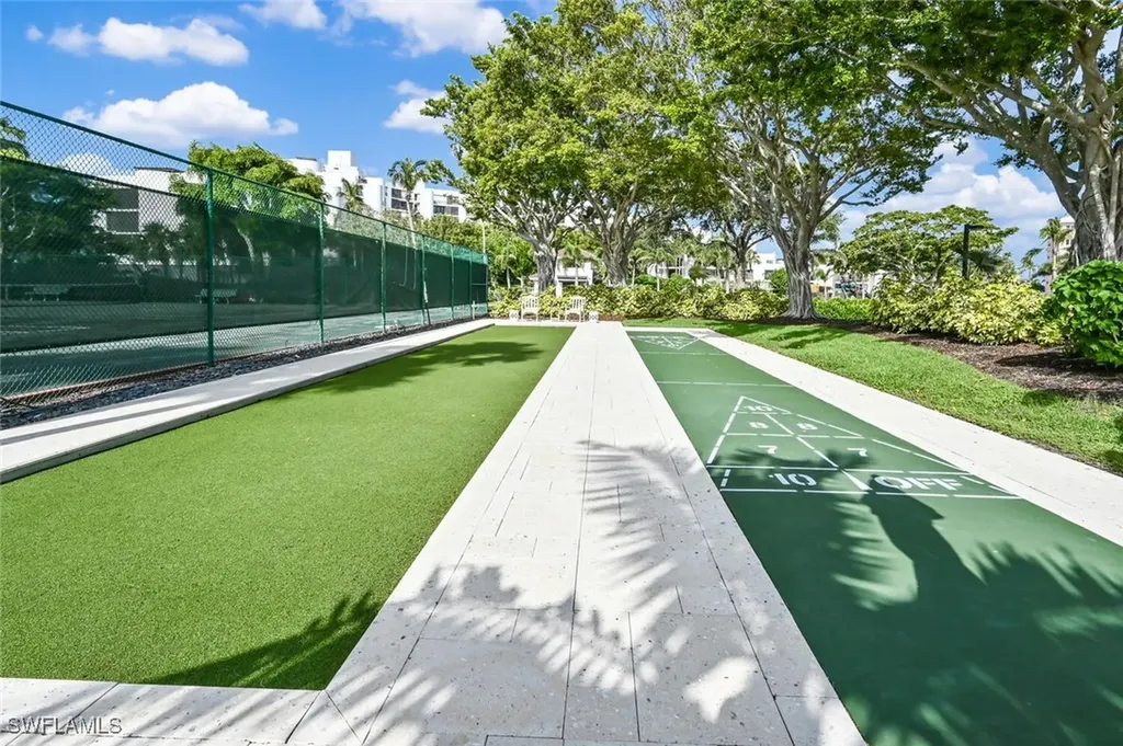 2378 Gulf Shore Boulevard N Naples FL 34103