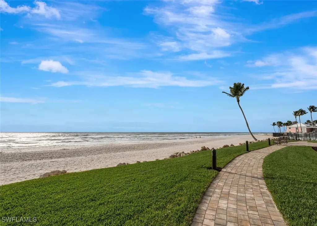 2378 Gulf Shore Boulevard N Naples FL 34103