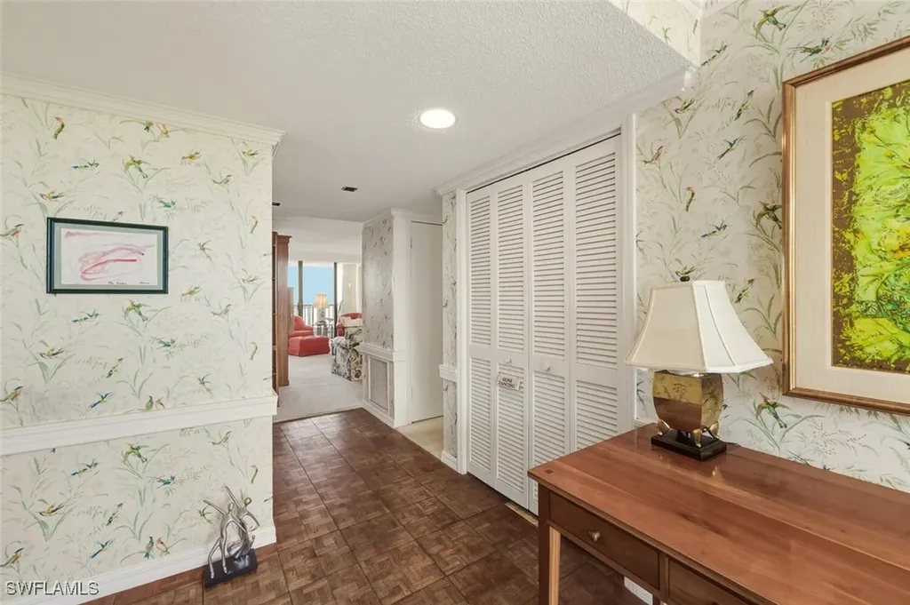 2378 Gulf Shore Boulevard N Naples FL 34103