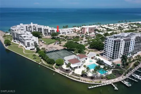 2378 Gulf Shore Boulevard N Naples FL 34103