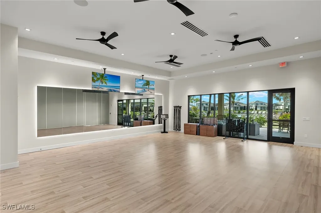 15144 Pescara Street Naples FL 34114