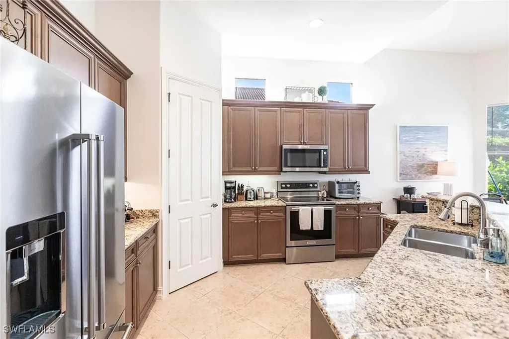 7863 Valencia Court Naples FL 34113
