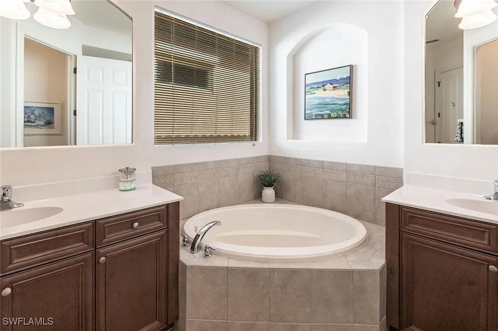 7863 Valencia Court Naples FL 34113