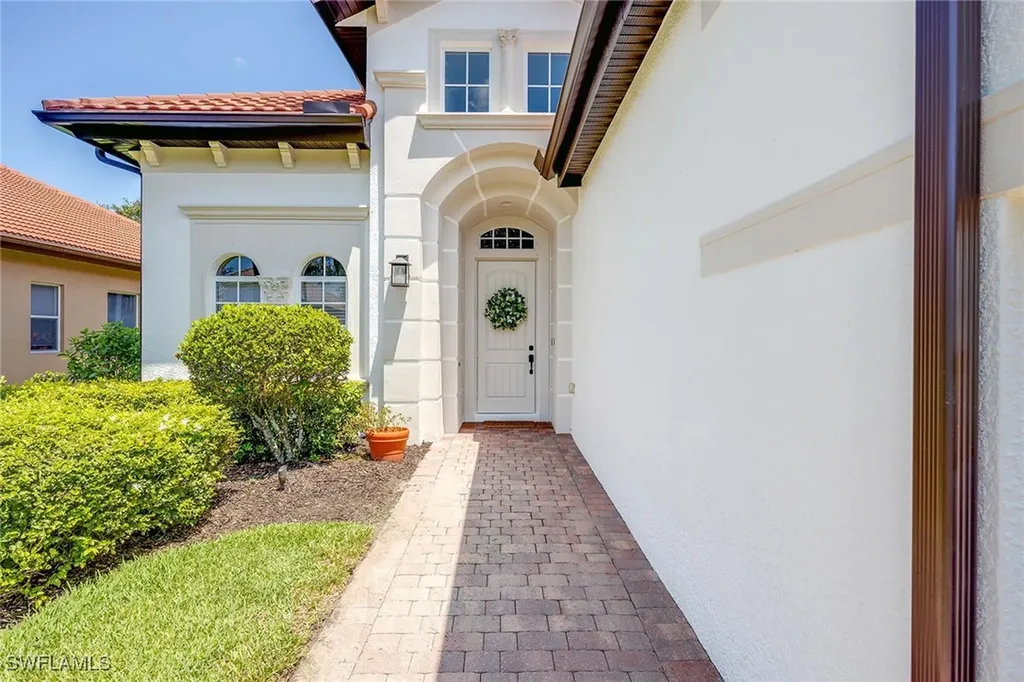 7863 Valencia Court Naples FL 34113