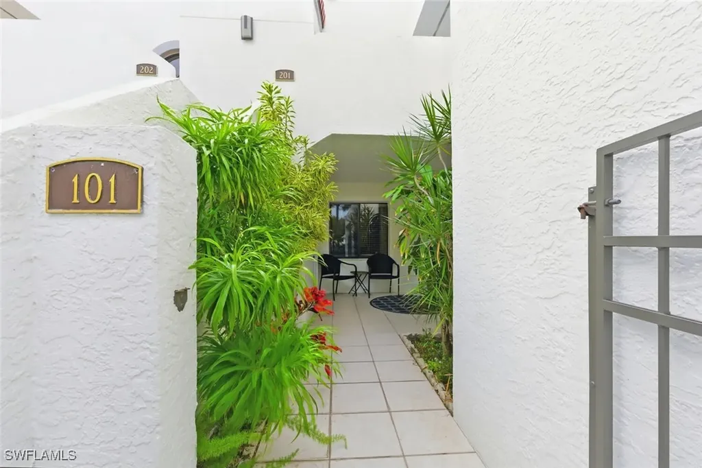 583 Beachwalk Circle Naples FL 34108