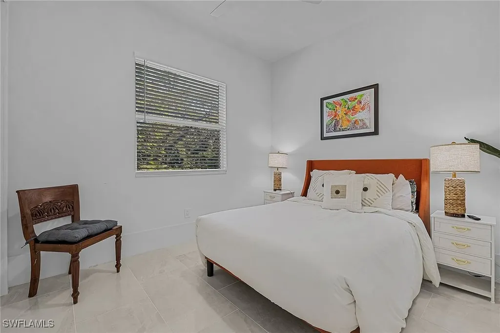 2499 Pine Street Naples FL 34112