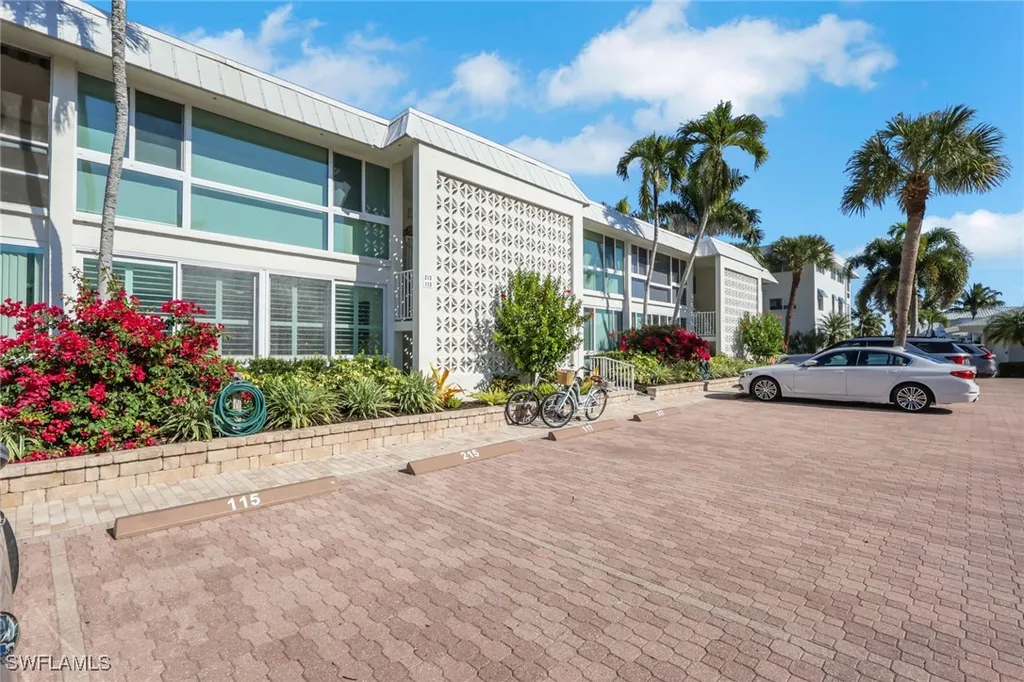 2100 Gulf Shore Boulevard N Naples FL 34102