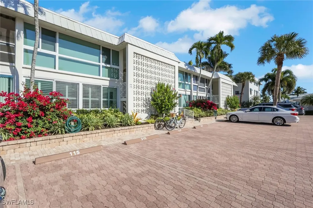2100 Gulf Shore Boulevard N Naples FL 34102