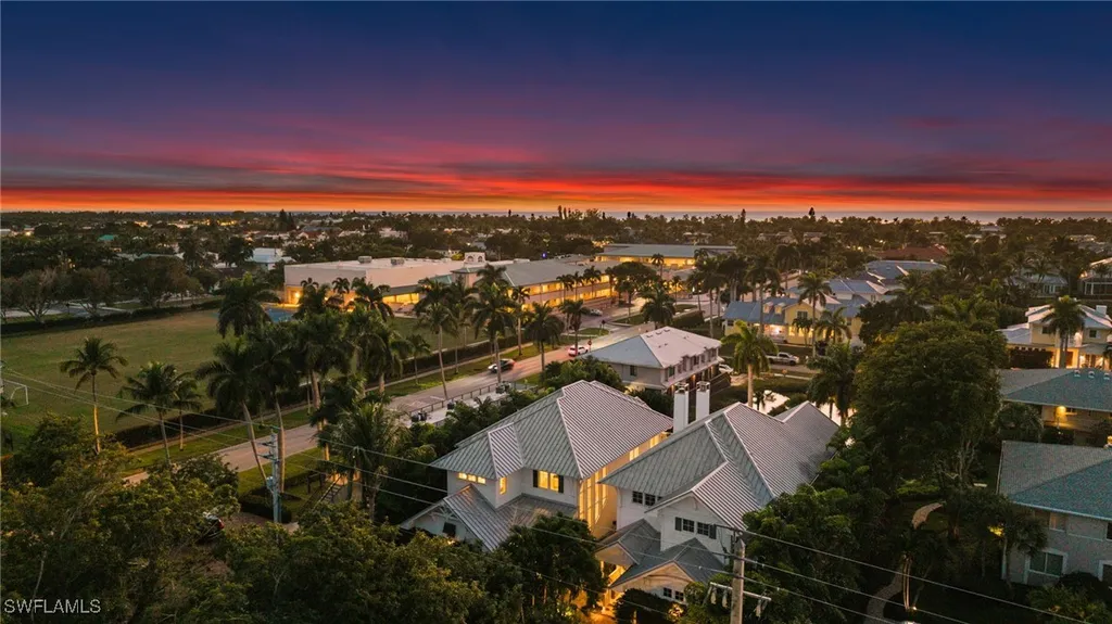 770 Park Street Naples FL 34102