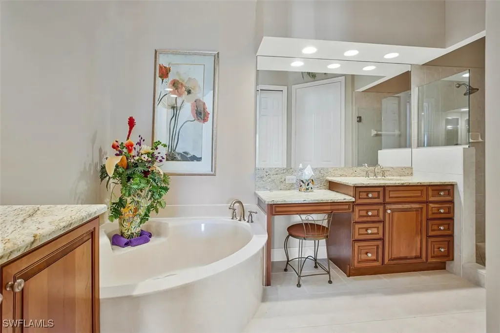 8657 Champions Point Naples FL 34113