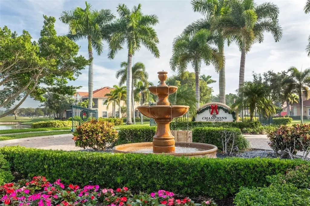 8657 Champions Point Naples FL 34113