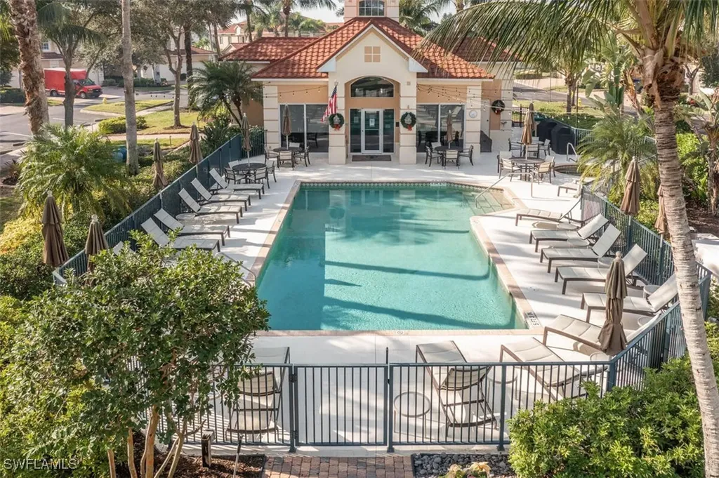 8657 Champions Point Naples FL 34113