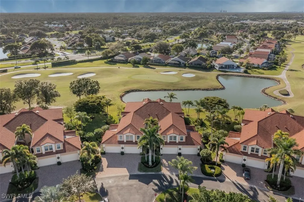 8657 Champions Point Naples FL 34113