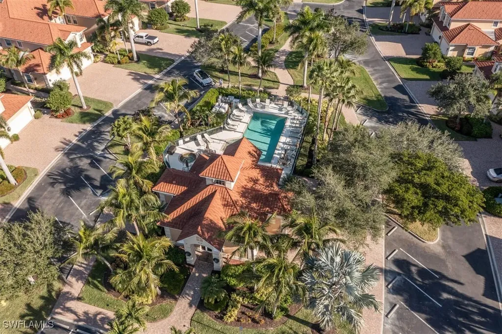 8657 Champions Point Naples FL 34113