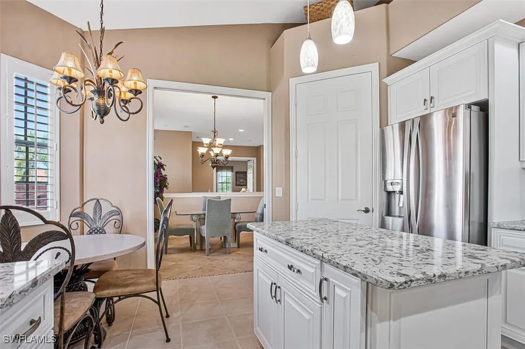 8657 Champions Point Naples FL 34113