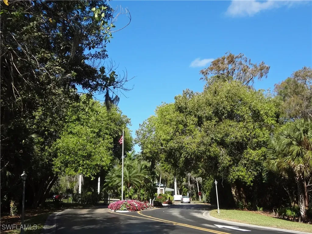 1860 Bald Eagle Drive Naples FL 34105