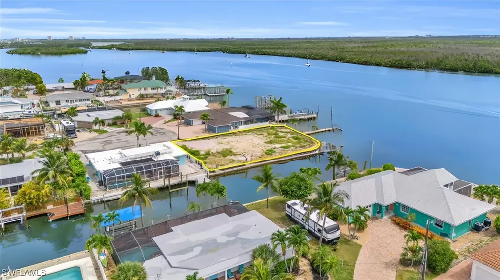 470 Madison Court Fort Myers Beach FL 33931