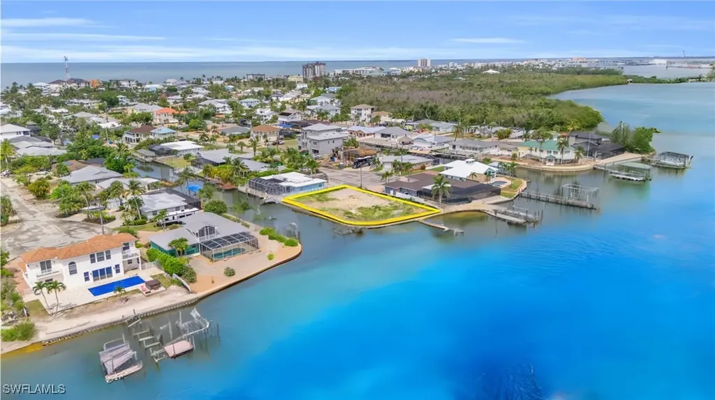 470 Madison Court Fort Myers Beach FL 33931