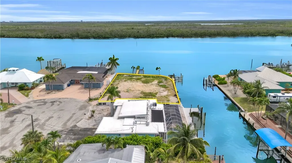 470 Madison Court Fort Myers Beach FL 33931